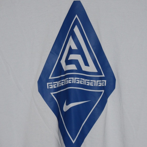 Nike men’s graphic tshirt - Picture 2 of 4